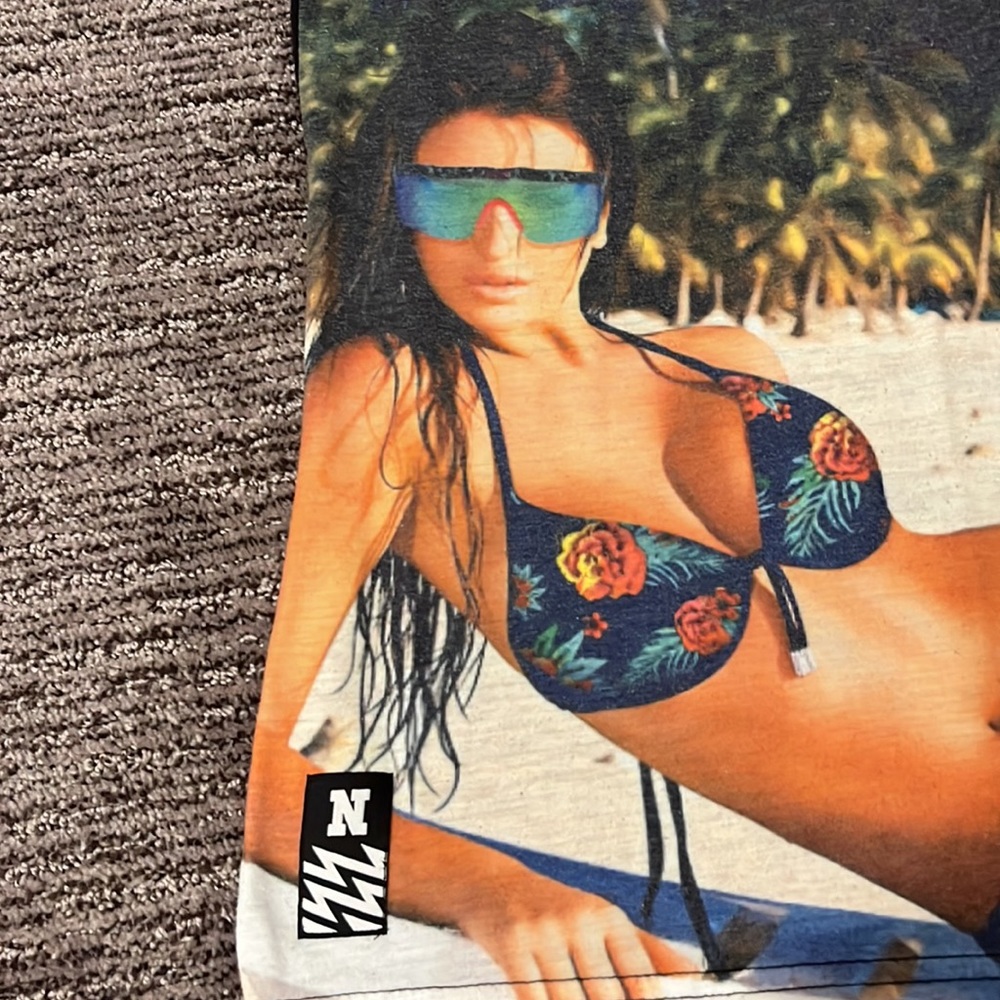 Neff tank top - Picture 2 of 4